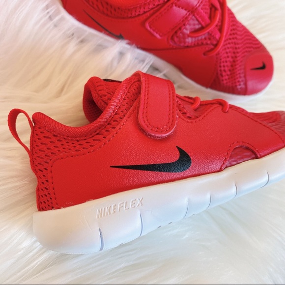 Nike Toddler Sneakers - Picture 4 of 7